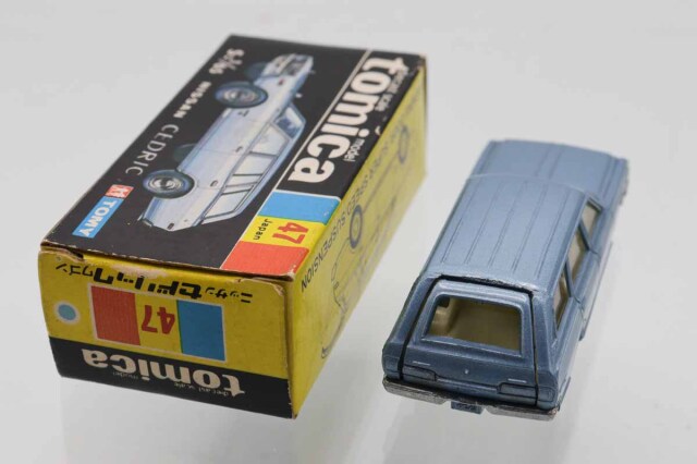 ミニカーショップ ケンボックス トミカ 黒箱☆47☆日産セドリック