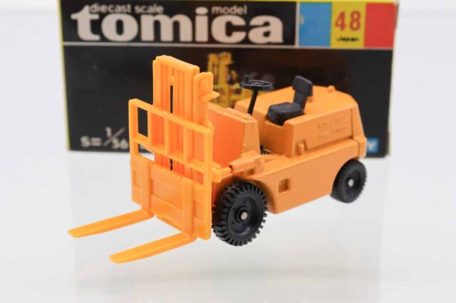トミカ　黒箱
