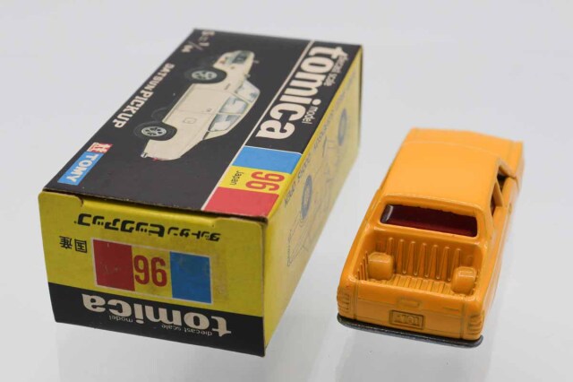 ミニカーショップ ケンボックス トミカ 黒箱☆96☆ダットサン