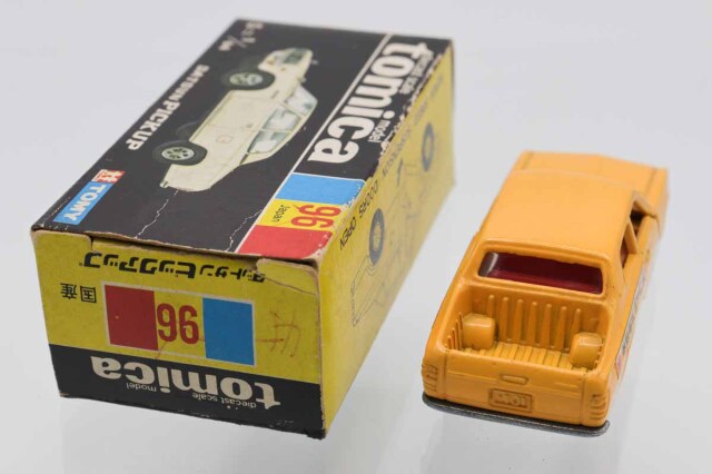 ミニカーショップ ケンボックス トミカ 黒箱☆96☆ダットサン