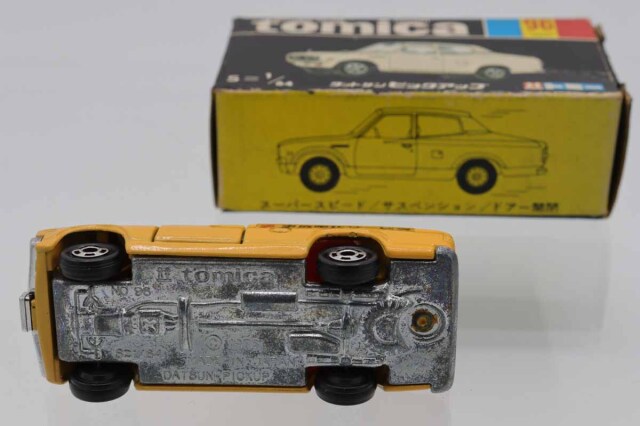 ミニカーショップ ケンボックス トミカ 黒箱☆96☆ダットサン