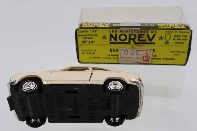 ミニカーショップ ケンボックス NOREV☆147☆COUPE PEUGEOT 204