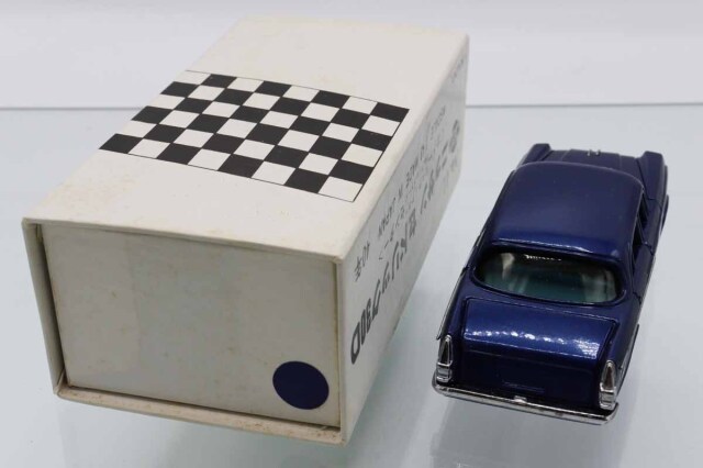 ミニカーショップ ケンボックス カドー☆NO.11☆日産セドリック 30D