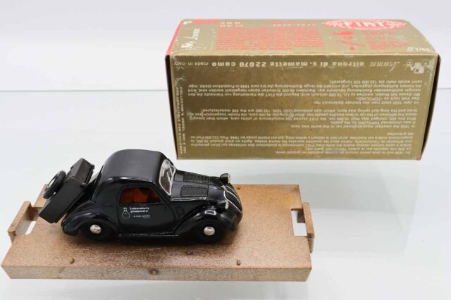 ミニカーショップ ケンボックス brumm☆r23☆Fiat 500 Topolino 500
