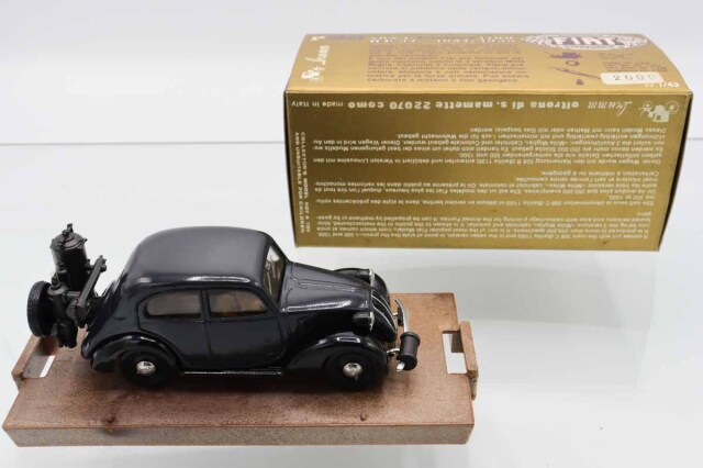 ミニカーショップ ケンボックス brumm☆r33☆Fiat 508C Berlina 1100