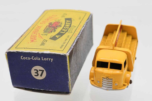 貴重【ジャンク品】マッチボックス Coca-Cola トレーラー 黄色 ミニカーショップ ケンボックス マッチボックス☆37☆COCA-COLA LORRY