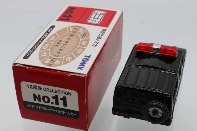 トミカ パトカー 12 LV-N72a 日産フェアレディ260Z 2by2 パトカー（警視庁） | 製品を