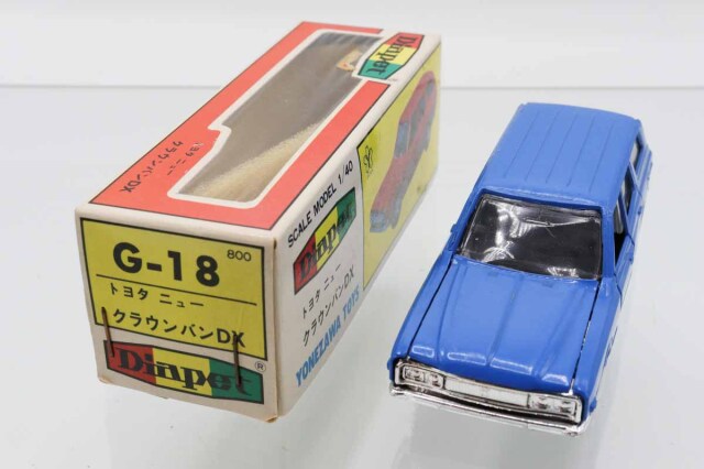 ダイヤペット　シルバー仮面クラウンバン ダイヤペット 01355 トヨタ ニュークラウン バン DX 1975年