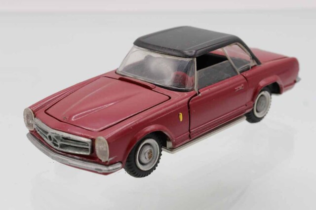 ミニカーショップ ケンボックス TeknoMERCEDES-BENZ230 SL(赤/黒