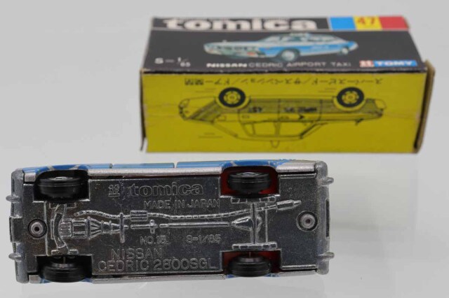 ミニカーショップ ケンボックス トミカ 黒箱☆47☆日産セドリック 空港