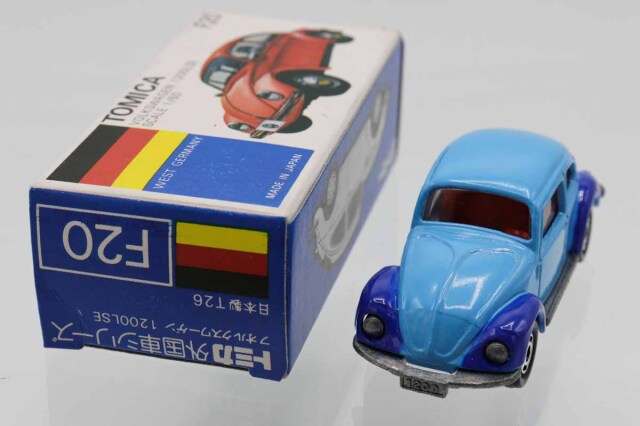 トミカ　青箱