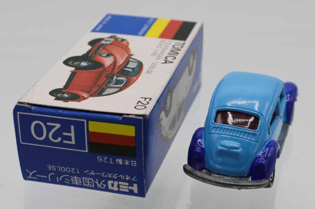 トミカ　青箱