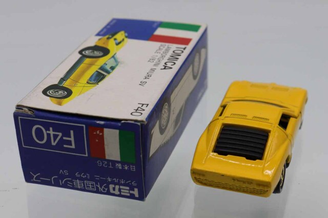 ミニカーショップ ケンボックス トミカ 青箱☆F40☆ランボルギーニ