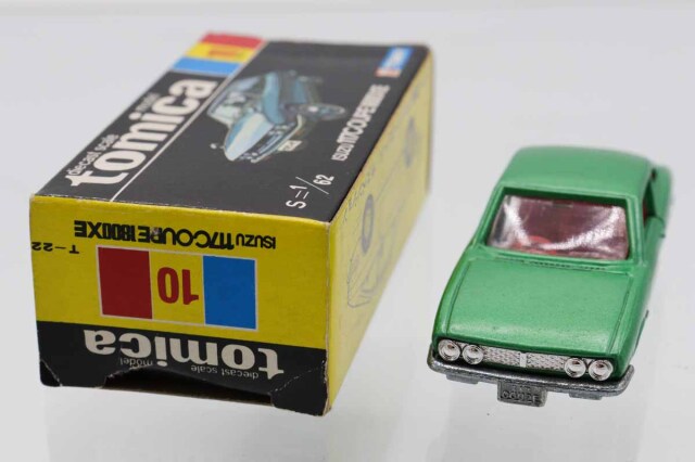 ミニカーショップ ケンボックス トミカ 黒箱☆10☆いすゞ117 クーペ