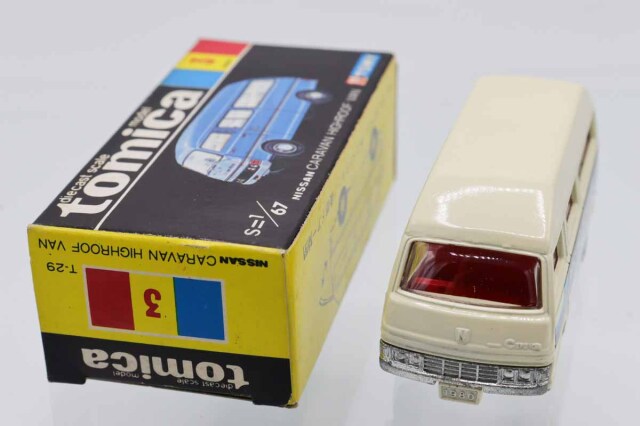 ミニカーショップ ケンボックス トミカ 黒箱☆3☆日産キャラバン