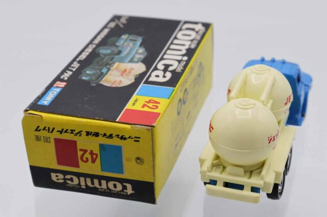トミカ　黒箱