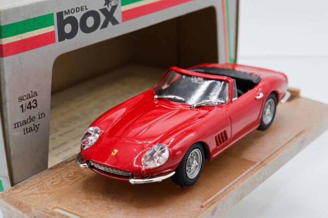 ミニカーショップ ケンボックス MODEL box☆8418☆FERRARI 275 GTB