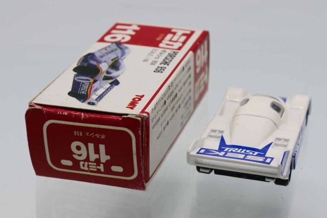 トミカ　赤箱