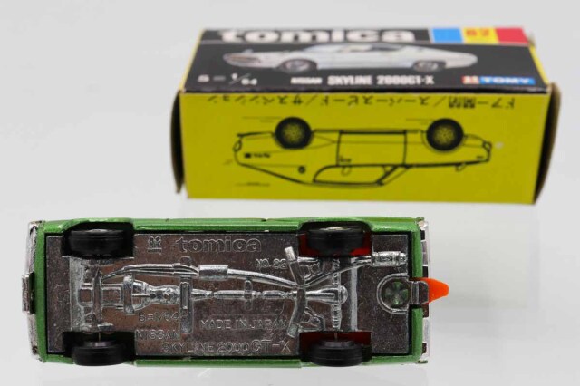 ミニカーショップ ケンボックス トミカ 黒箱☆82☆日産スカイライン