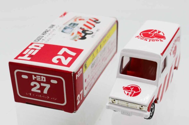 トミカ　赤箱