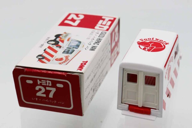 トミカ　赤箱