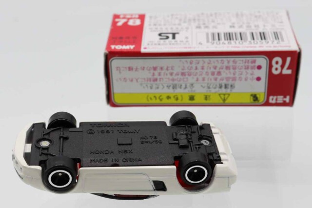 トミカ　赤箱