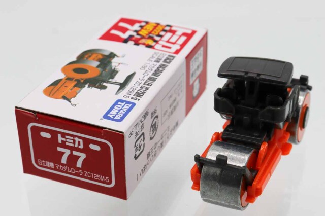 トミカ　赤箱