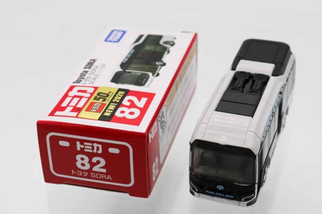 トミカ　赤箱