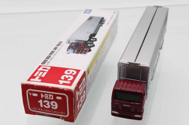 ミニカーショップ ケンボックス ロングトミカ☆139☆いすゞギガ パネル