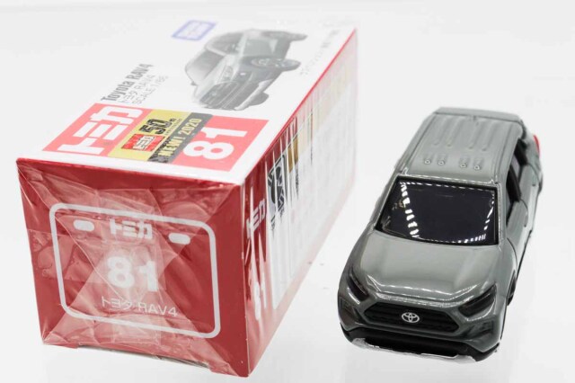 ミニカーショップ ケンボックス トミカ 赤箱☆81☆トヨタRAV4