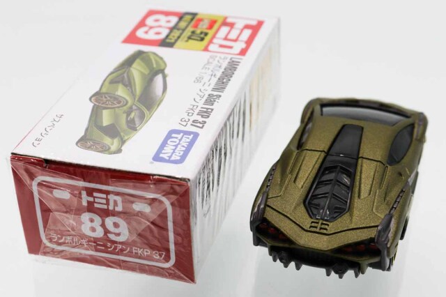 トミカ　赤箱