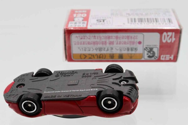 ミニカーショップ ケンボックス トミカ 赤箱☆120☆フェラーリSF90