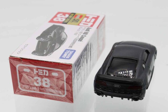 ミニカーショップ ケンボックス トミカ 赤箱☆38☆アウディR8 クーペ