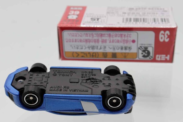 ミニカーショップ ケンボックス トミカ 赤箱☆39☆アウディR8(初回特別