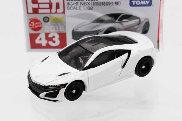 トミカ　赤箱