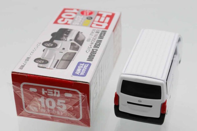 ミニカーショップ ケンボックス トミカ 赤箱☆105☆日産NV350
