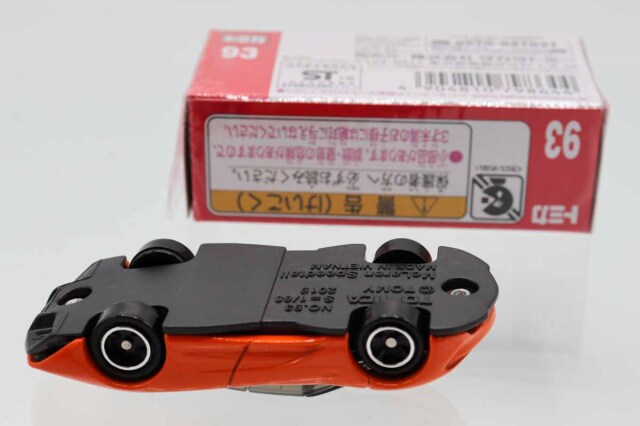 トミカ　赤箱