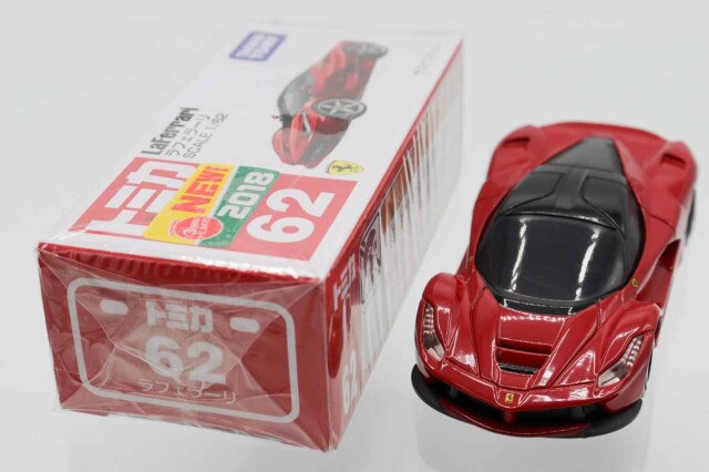 ミニカーショップ ケンボックス トミカ 赤箱☆62☆ラフェラーリ