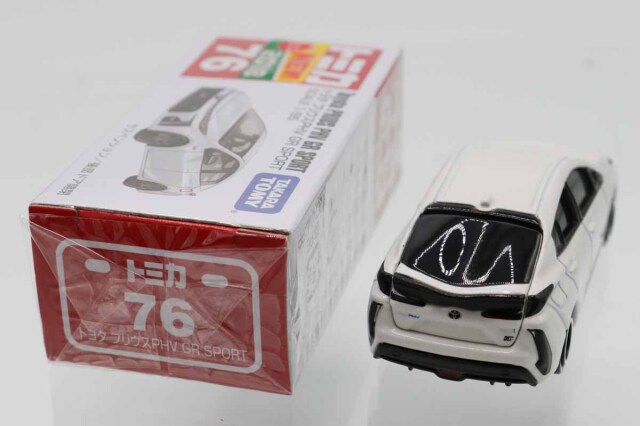 トミカ　赤箱