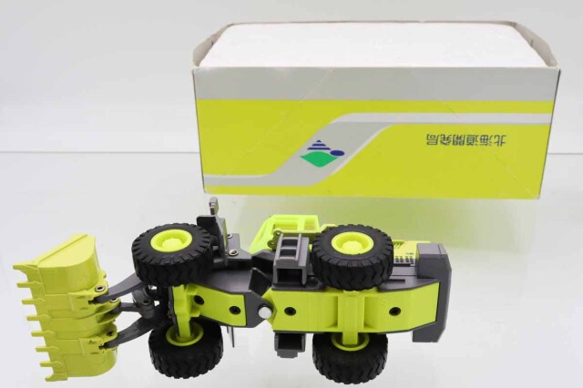 ミニカーショップ ケンボックス シンセイ川崎除雪ドーザ KLD 70ZIII
