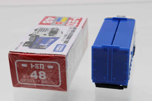 トミカ　赤箱