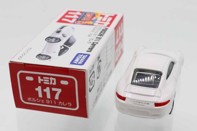 トミカ　赤箱