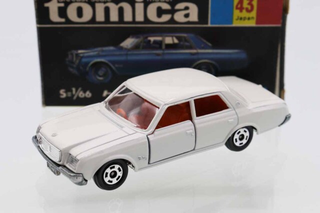 ミニカーショップ ケンボックス トミカ 黒箱☆43☆トヨタセンチュリー