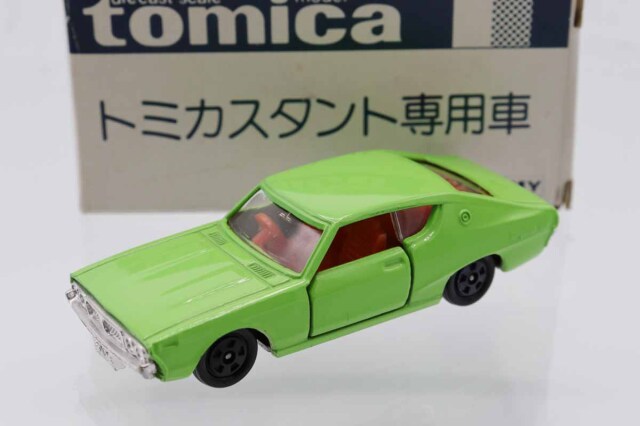 トミカ 黒箱