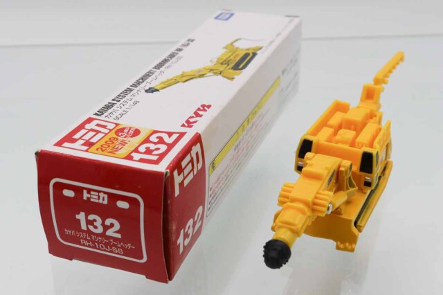 ミニカーショップ ケンボックス ロングトミカ☆132☆カヤバ システム