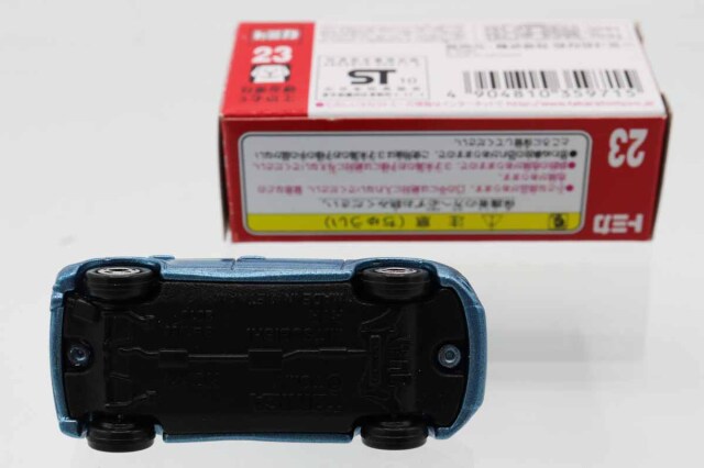 トミカ　赤箱