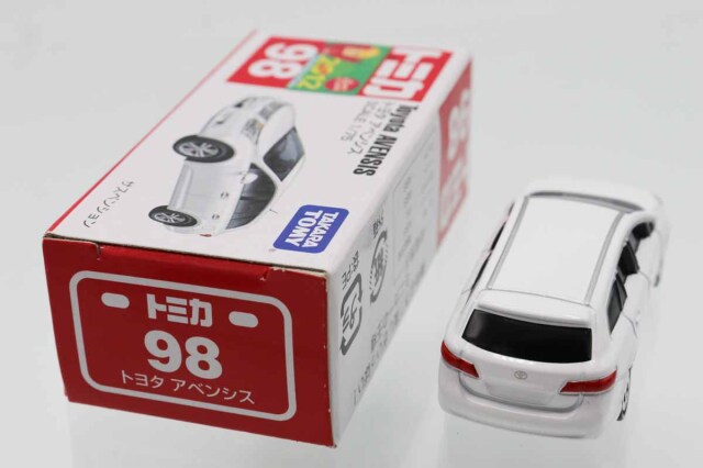 トミカ　赤箱
