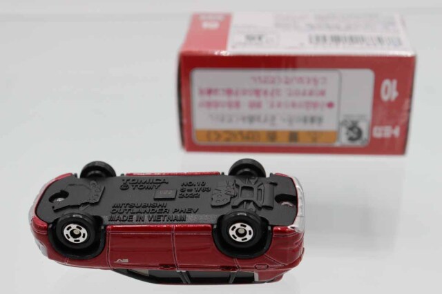 トミカ　赤箱