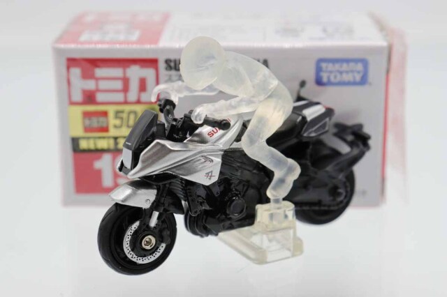 トミカ　赤箱