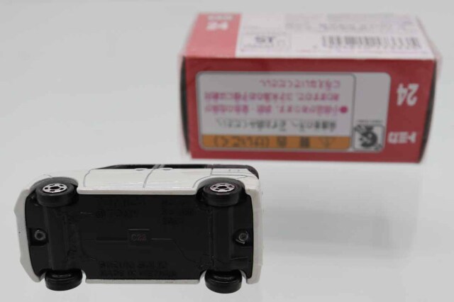 トミカ　赤箱